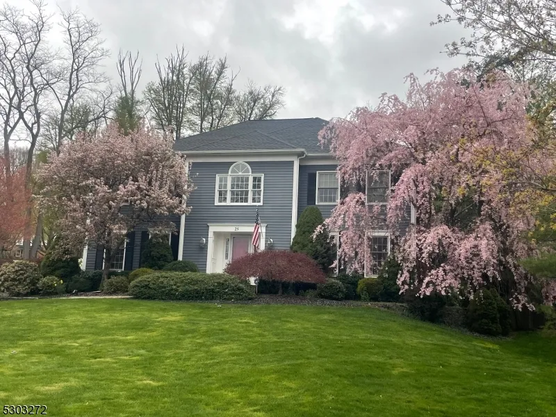 25 Walsingham Road, Mendham — sold by Andrew Allen for $1,375,000
